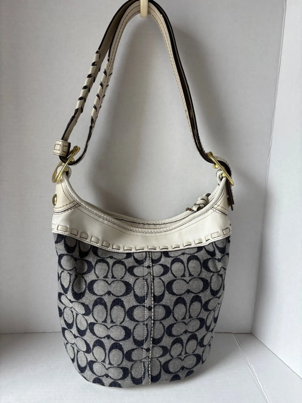 Coach Navy and Cream Signature Canvas Hobo - Picture 2 of 4